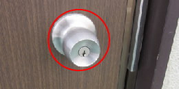 ドアノブの鍵交換